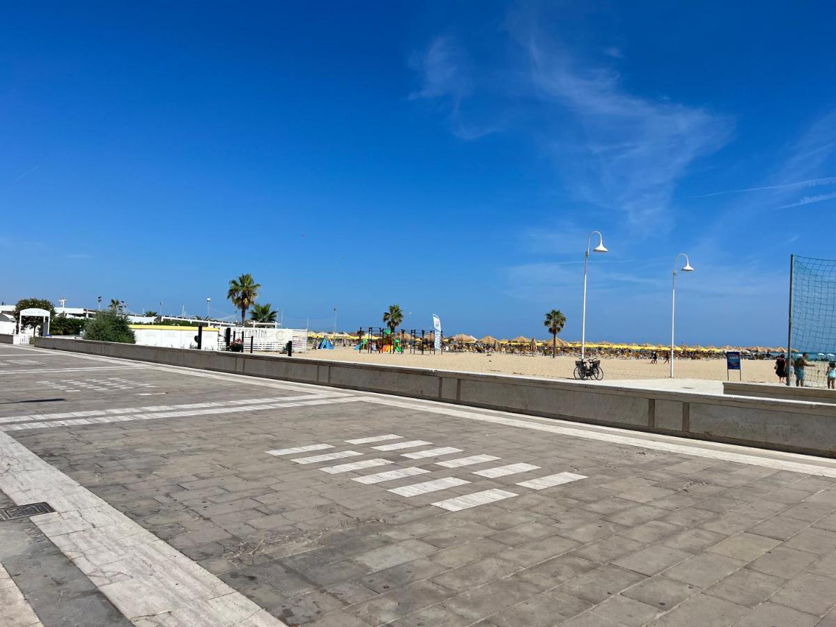 "Casa Incantevole" Fronte Mare Pescara - Appartamento Via Buozzi מראה חיצוני תמונה